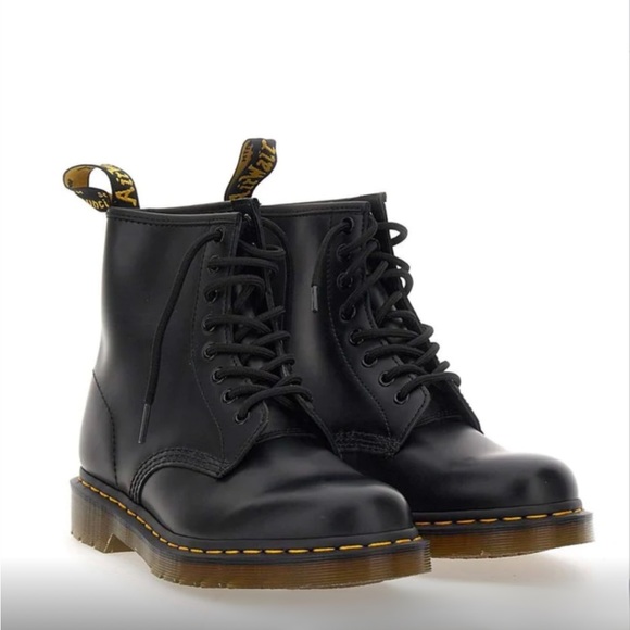 DR. MARTENS "1460" Smooth leather boots - Picture 2 of 8
